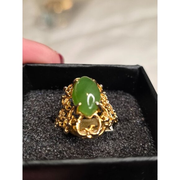 Vintage Gold Plated Green Stone Ring Size 6.5 Elegant Filigree Design Exquisite - Picture 4 of 11